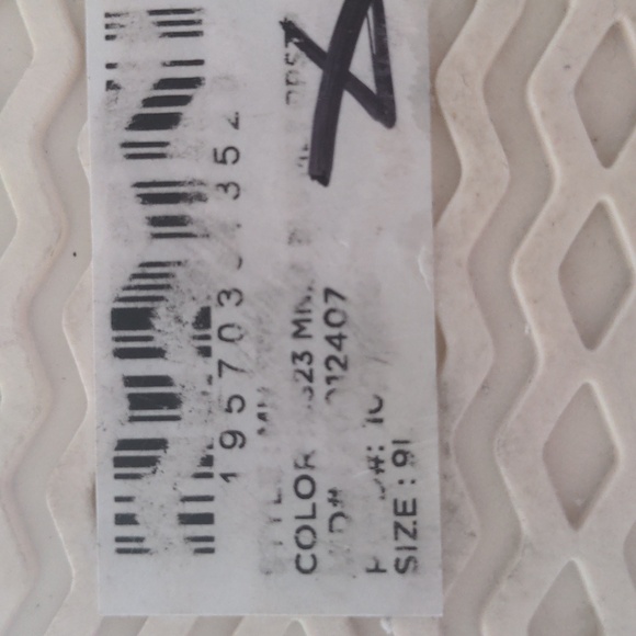 EUC Toms Casual Slipper Shoe - Picture 8 of 8